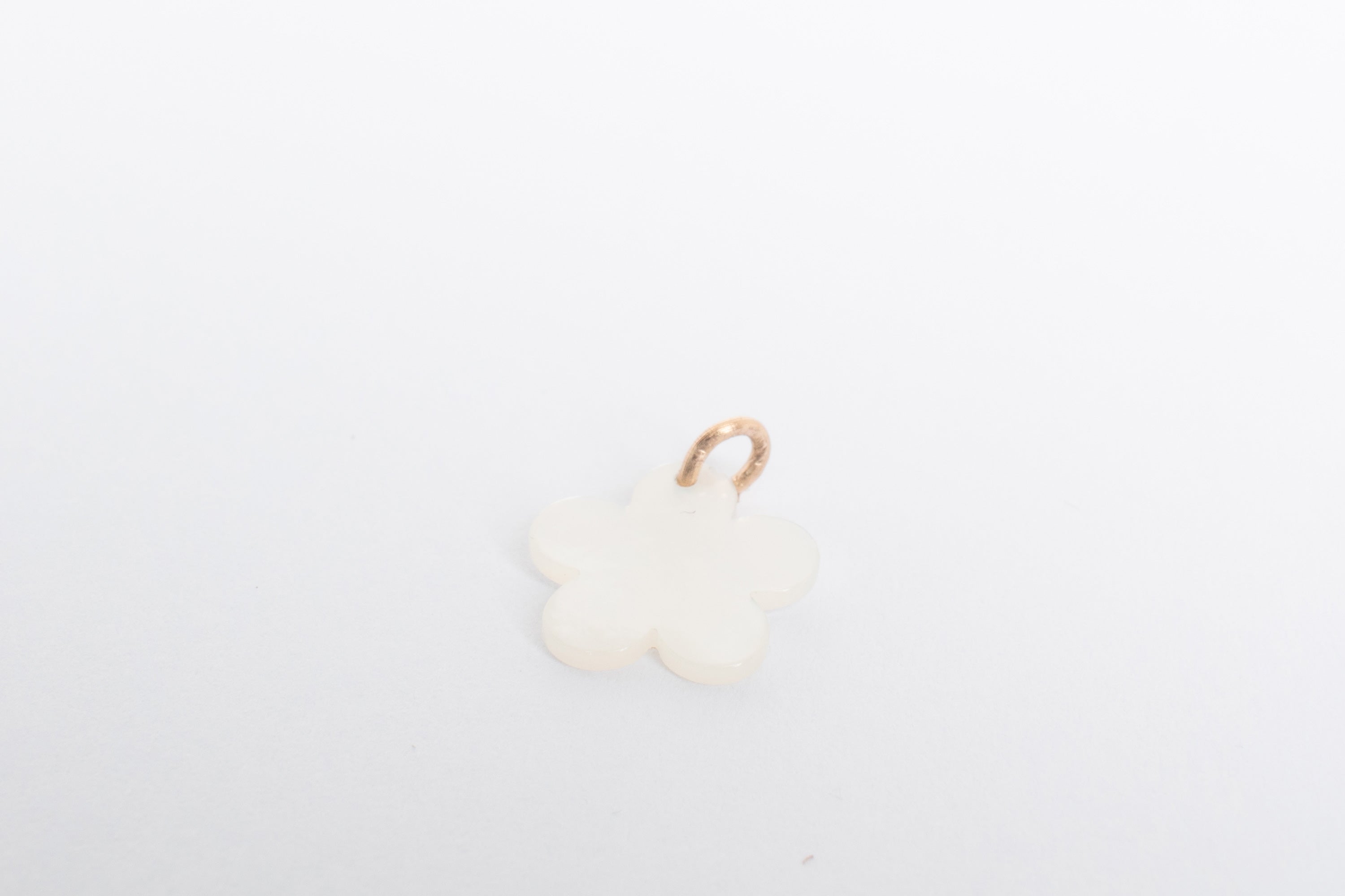 Blomst perlemor charm