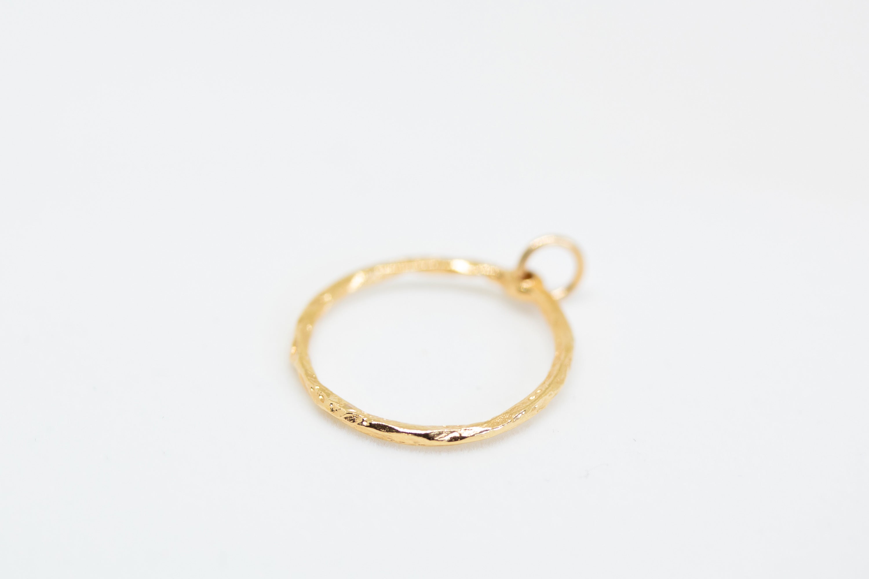 Sirkel charm